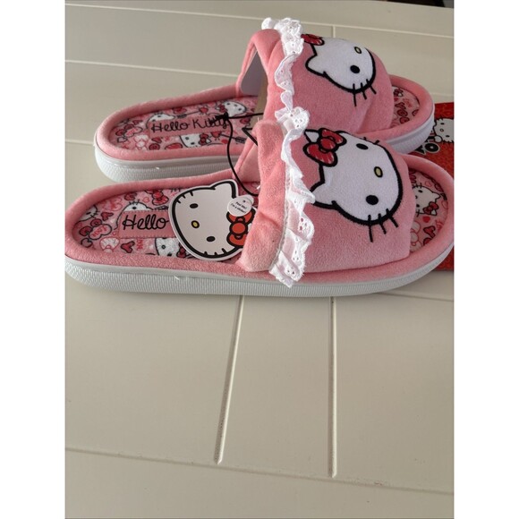 Hello Kitty Women’s Peach/ Light Pink Slippers Size 9-10 - Picture 8 of 9